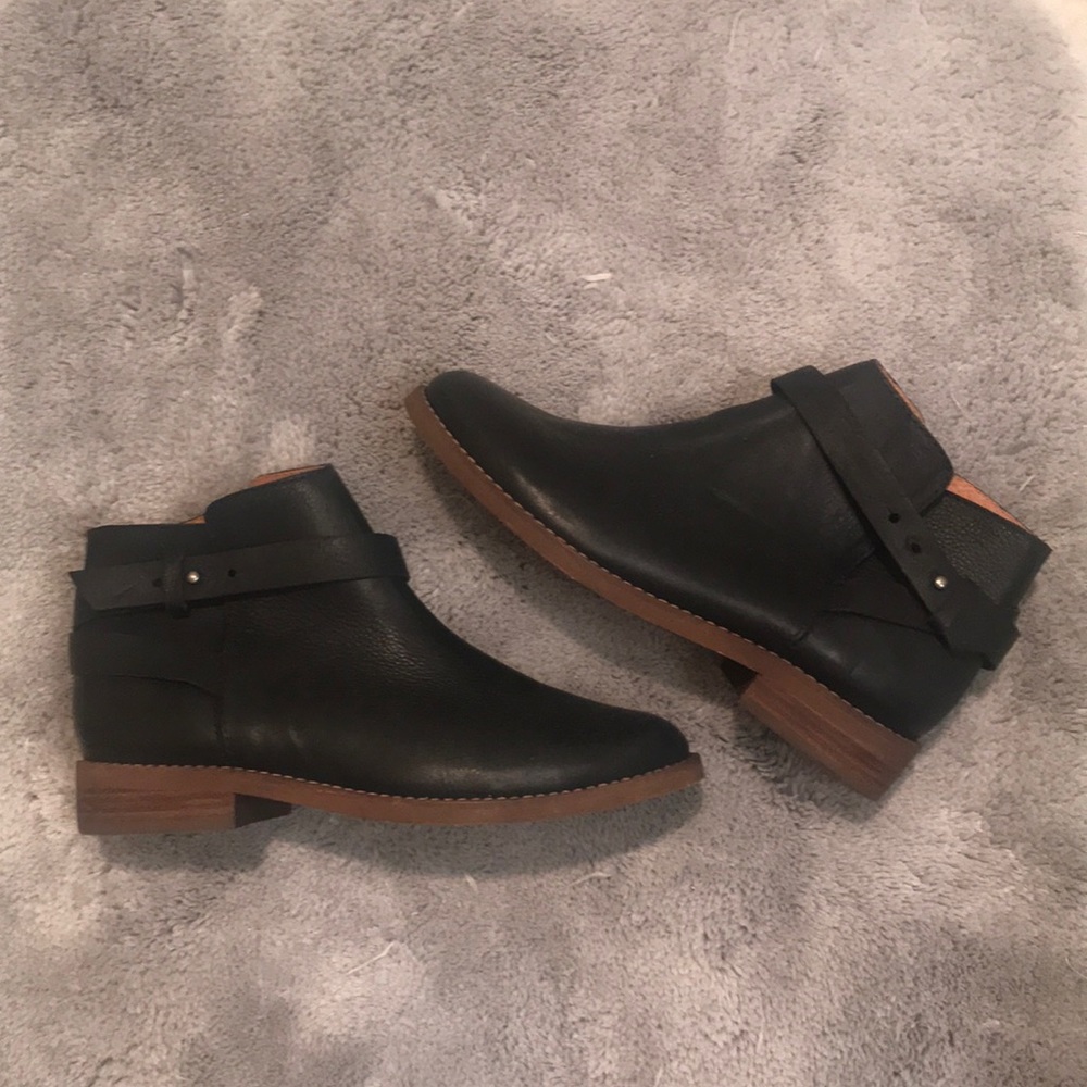 SALE!! Madewell Melanie Wrap Around Ankle Booties